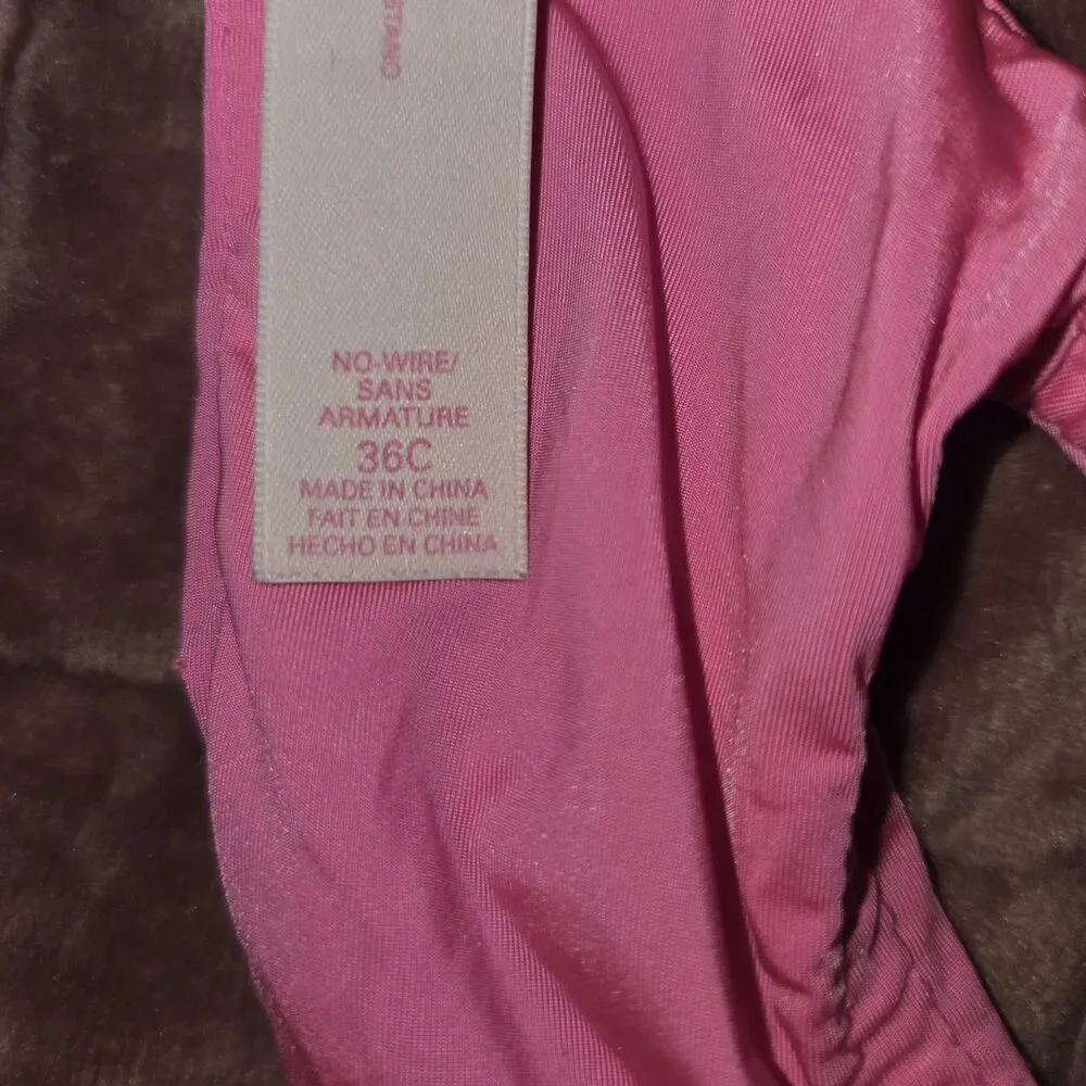 Victoria's Secret No-Wire Wireless Plunge T-Shirt Bra (36C) Pink